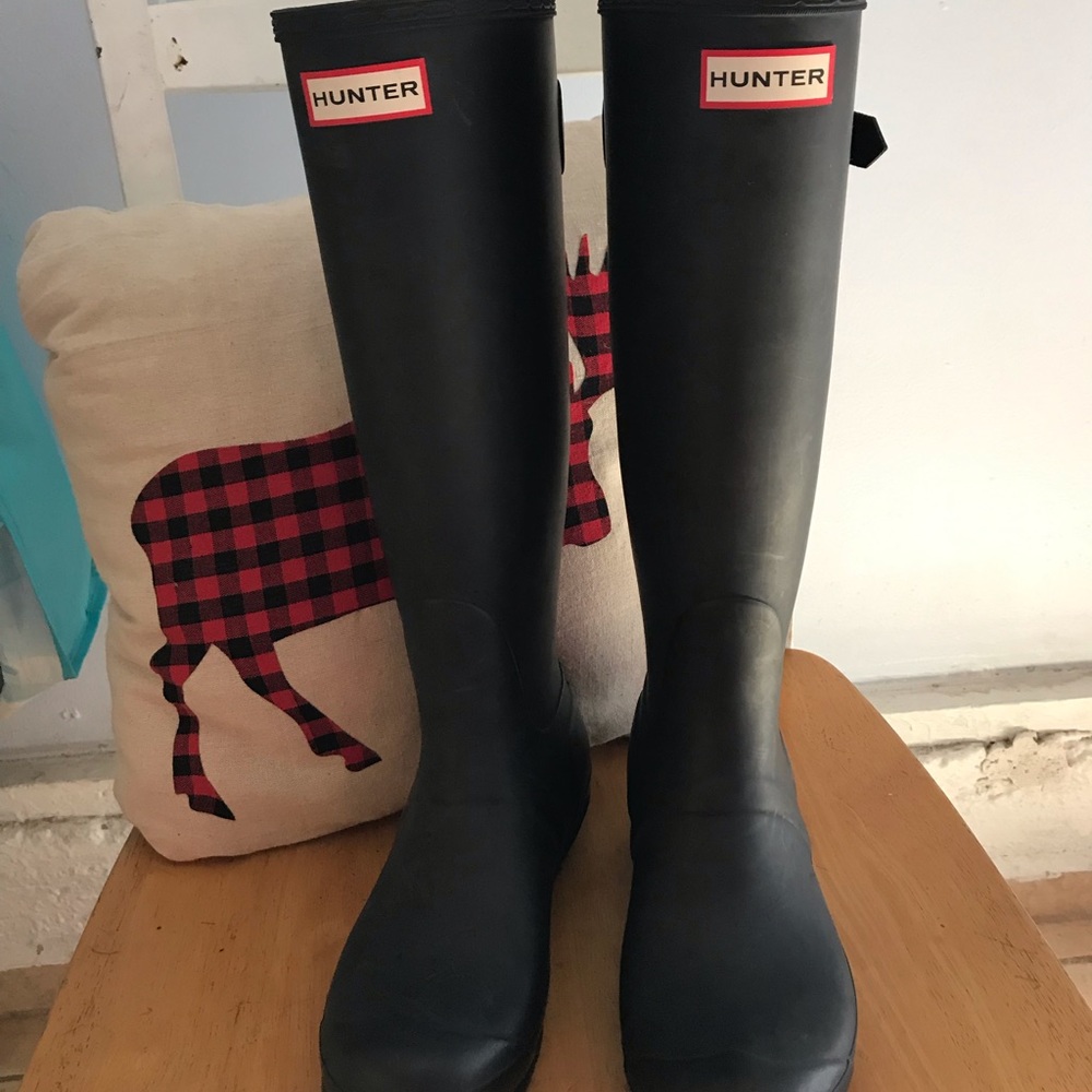 Hunter Matte black rain boots.
